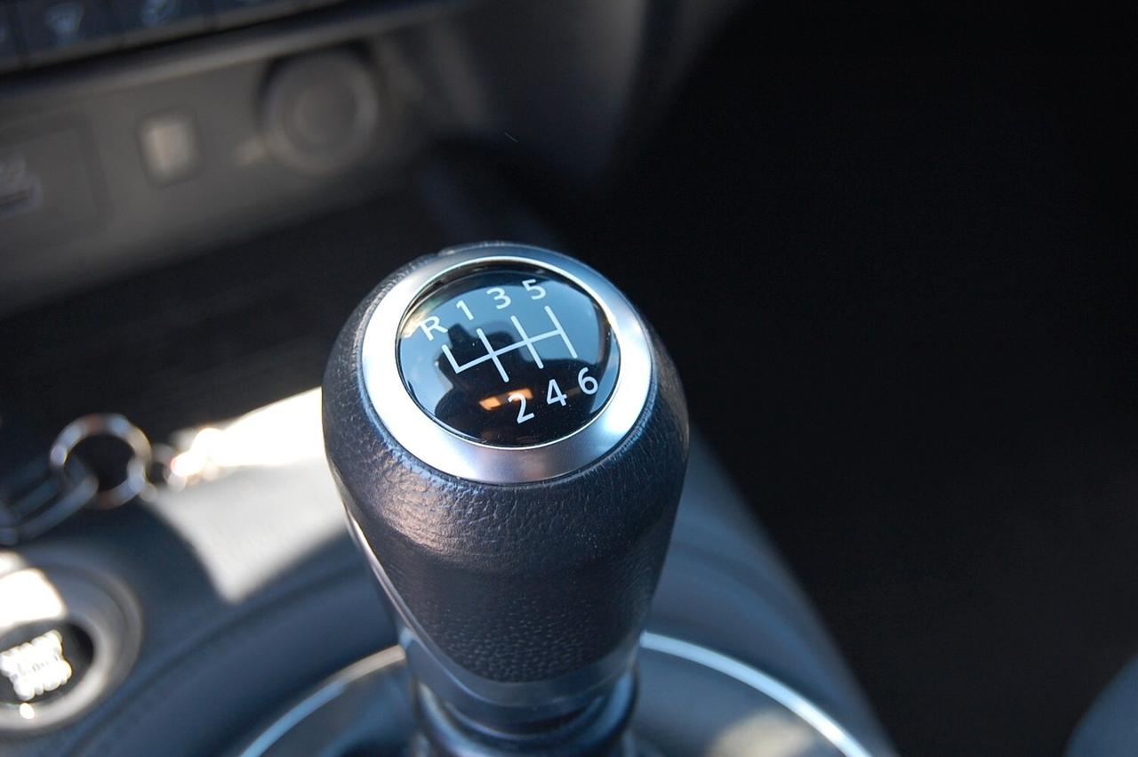 Nissan Juke 1.0 DIG-T 114 CV N-Connecta