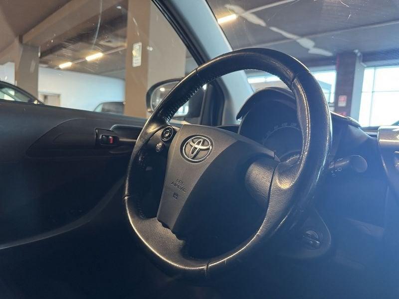 Toyota iQ iQ 1.0