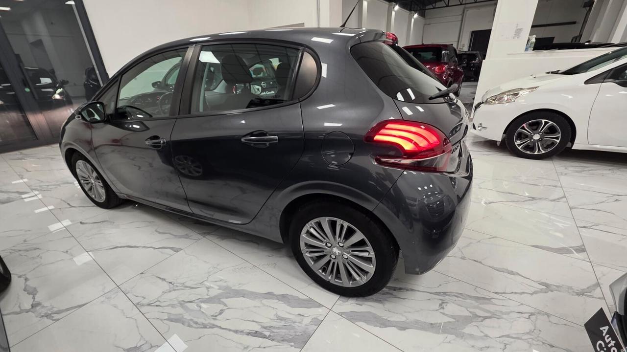 Peugeot 208 BlueHDi 75 5 porte Allure