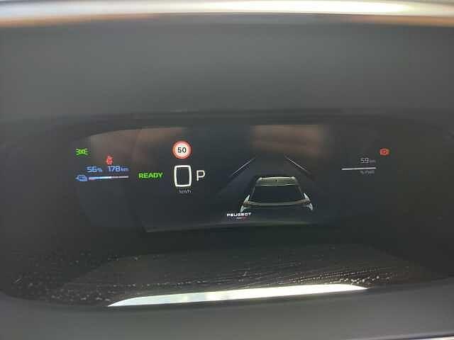 Peugeot 2008 motore elettrico 156 CV GT