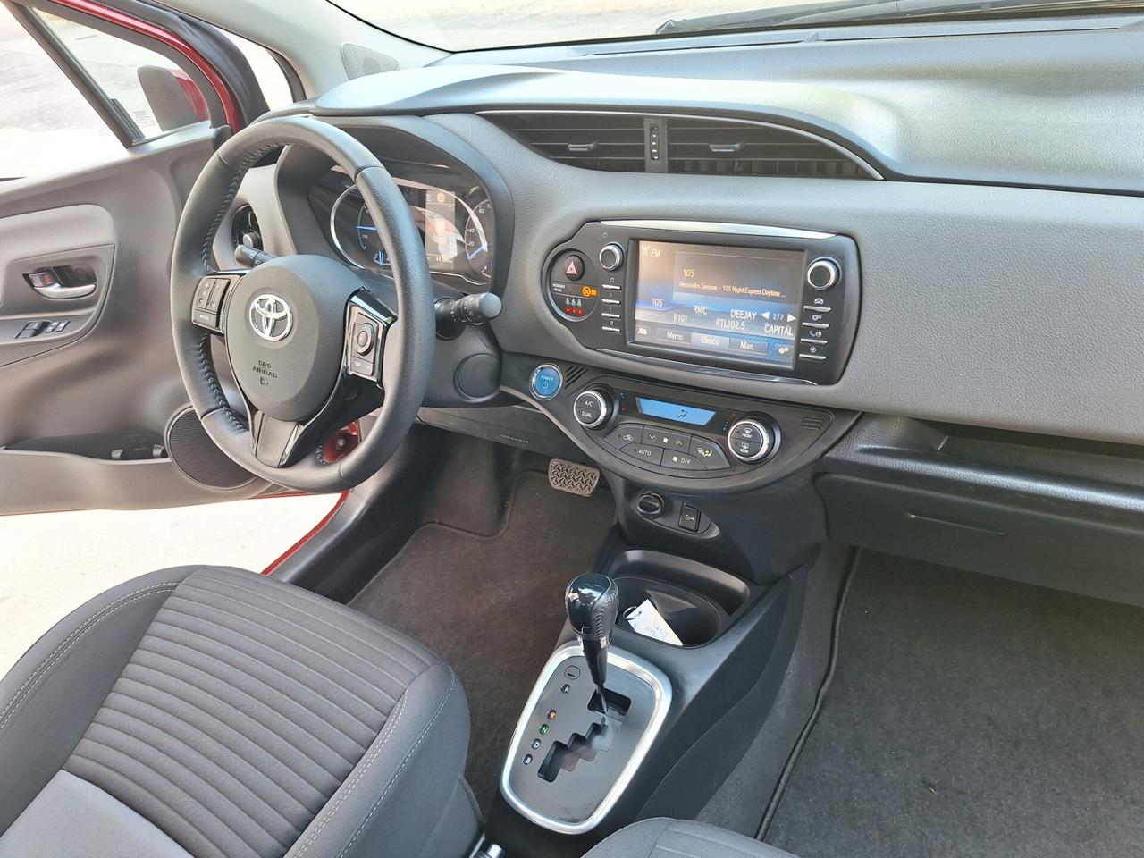 Toyota Yaris 1.5 HYBRID BUSINESS 48000 km 2018