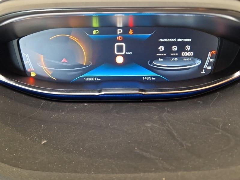 PEUGEOT 3008 BLUEHDI 130 EAT8 SES BUSINESS SUV
