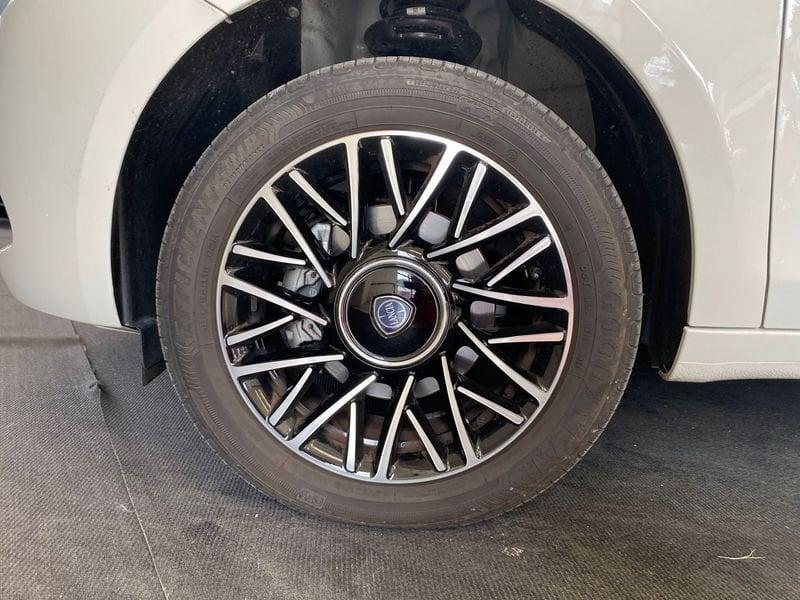 Lancia Ypsilon 1.0 FireFly 5 porte S&S Hybrid Platino - PROMO SIRONIUATO+