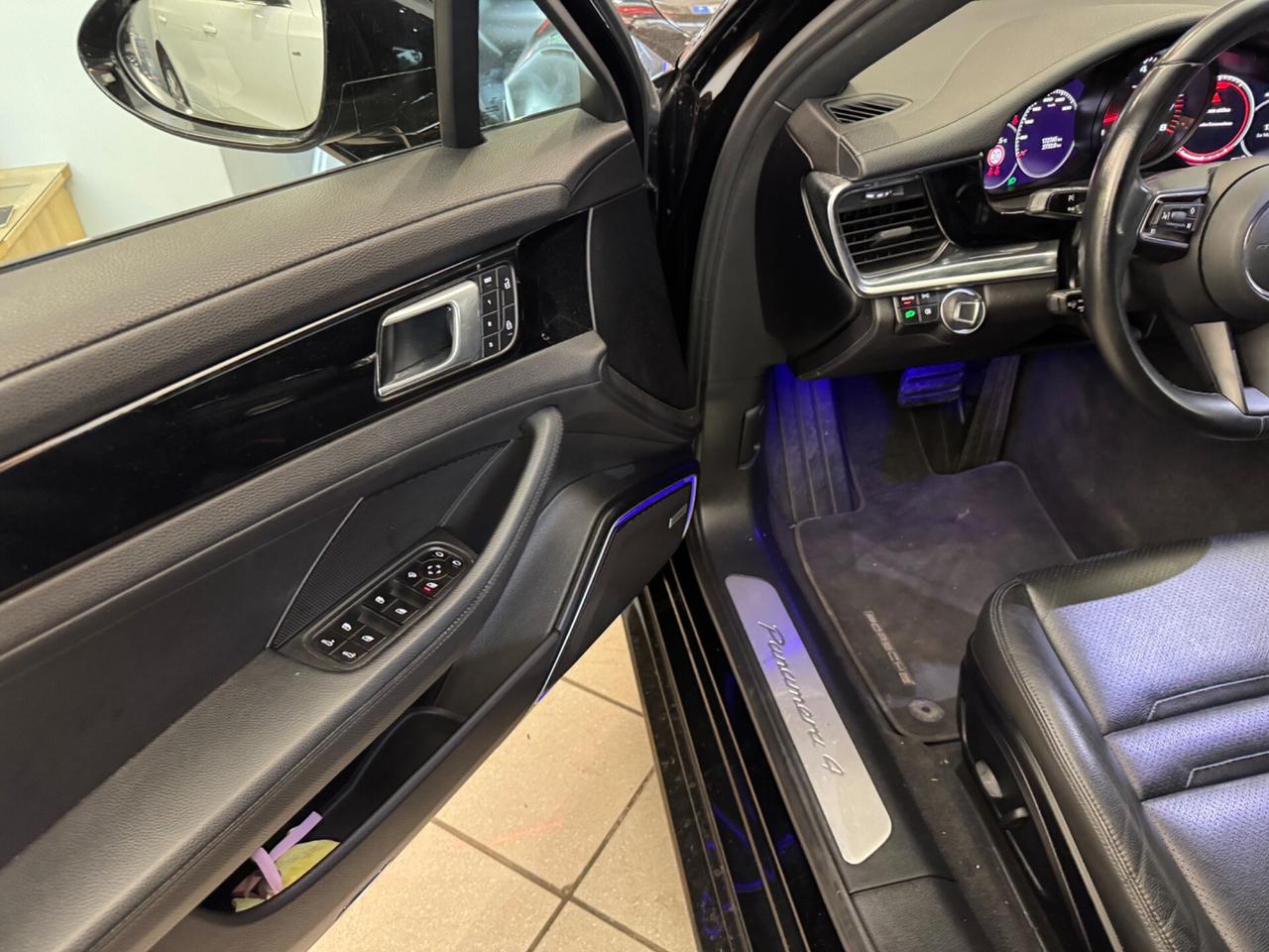 Porsche Panamera 2.9 4 Panamera 4 Berlina Ive esposta .
