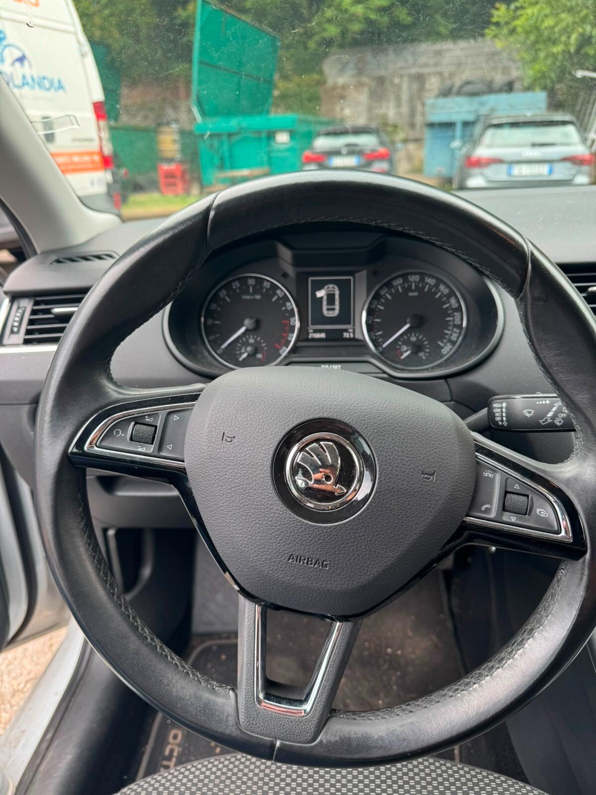 Skoda Octavia 1.6 TDI CR 110 CV 4x4 Wagon Executive