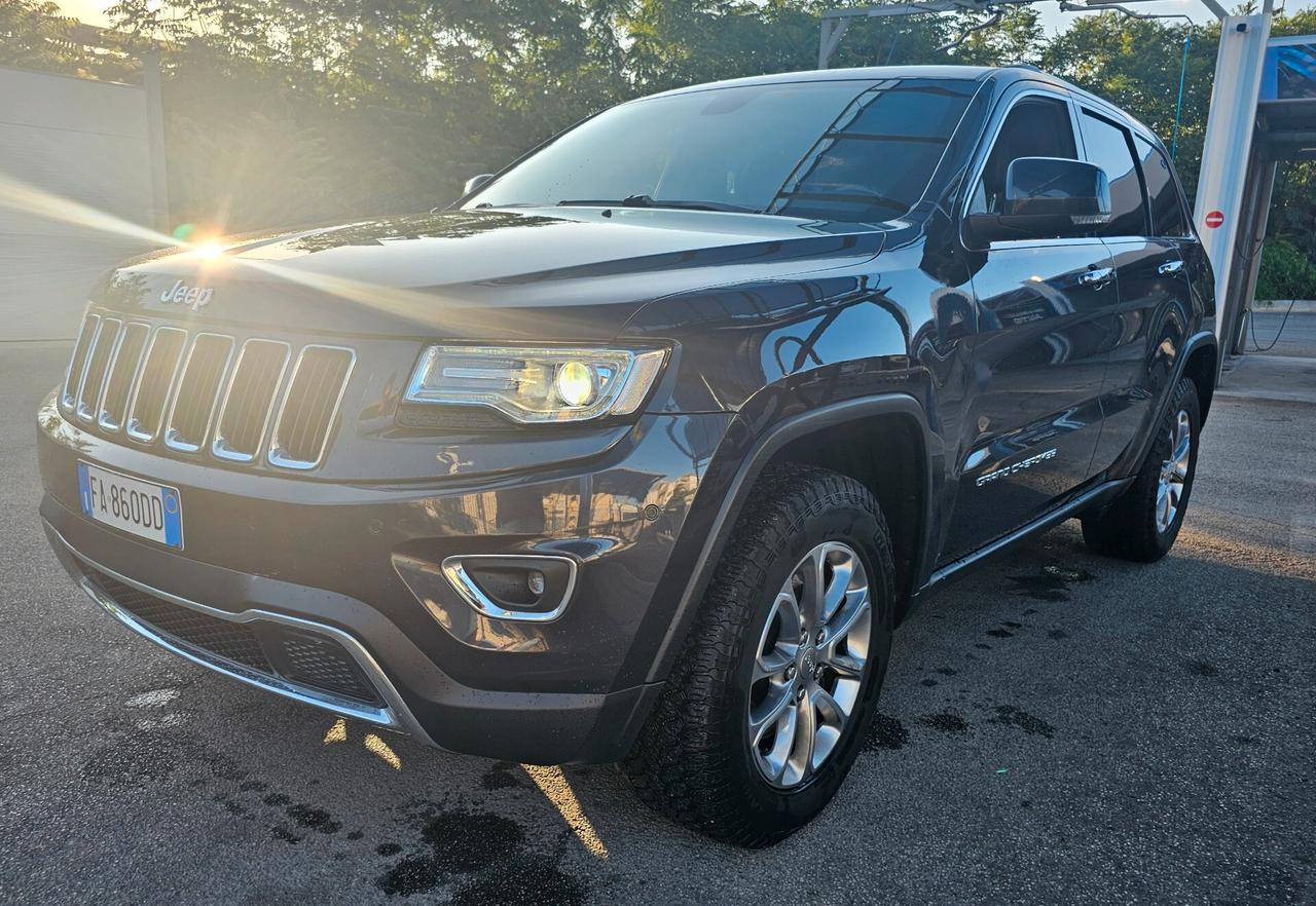 Jeep Grand Cherokee OVERLAND limited
