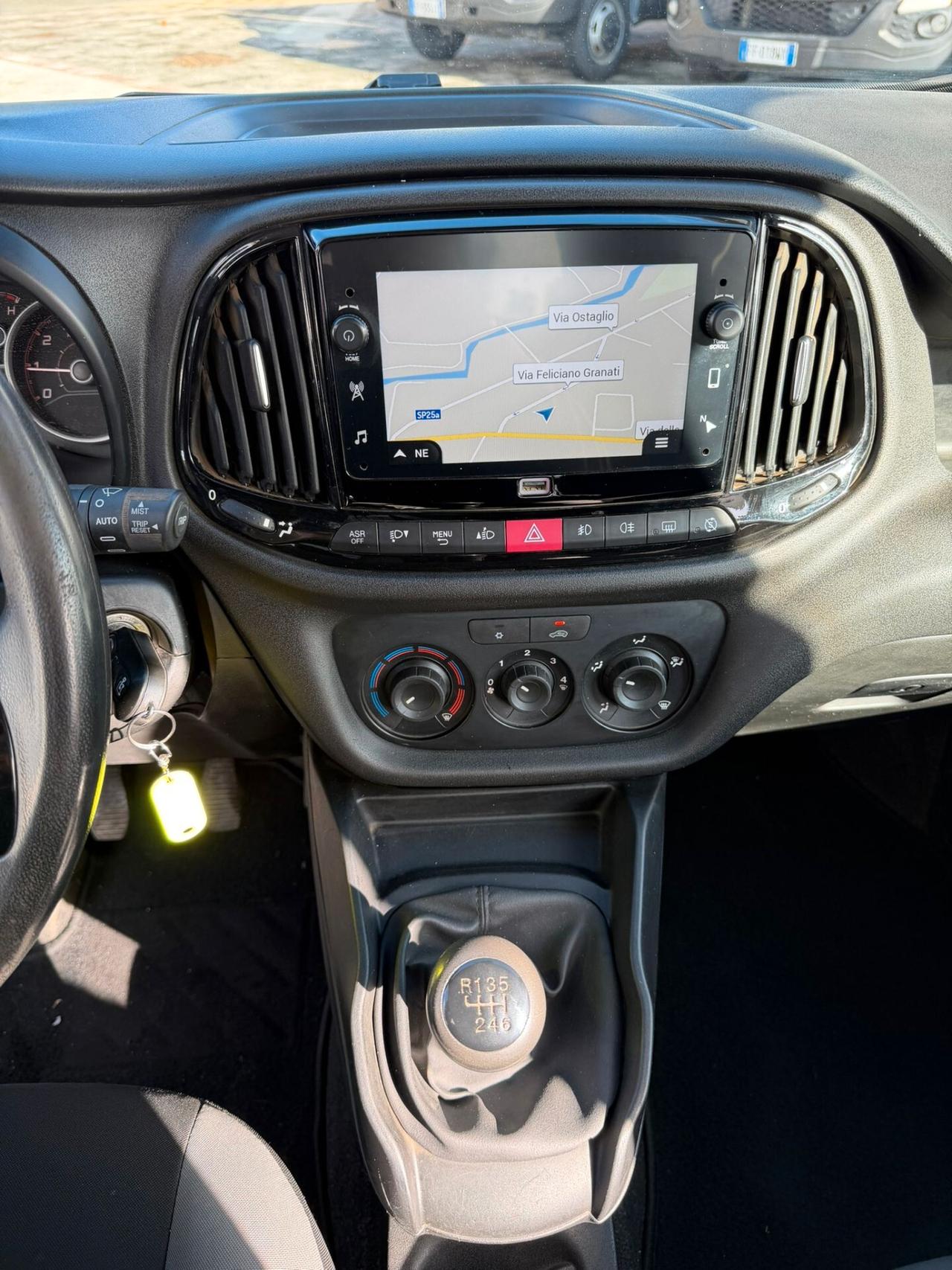 FIAT DOBLO' 1.6 AUTOCARRO 5 POSTI 2022