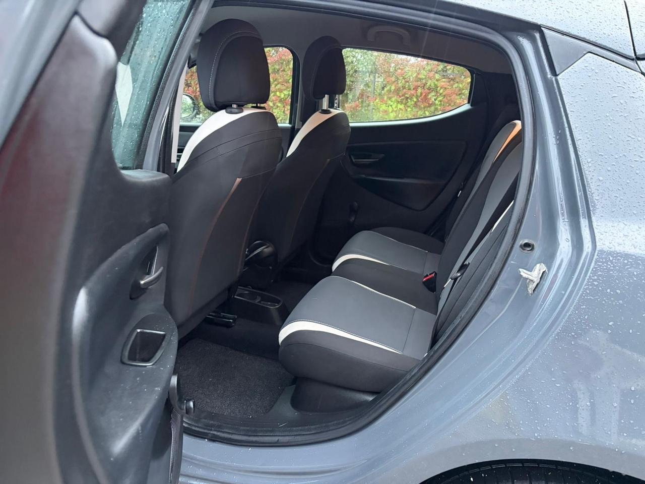 Lancia Ypsilon Metano Ecochic Elefantino