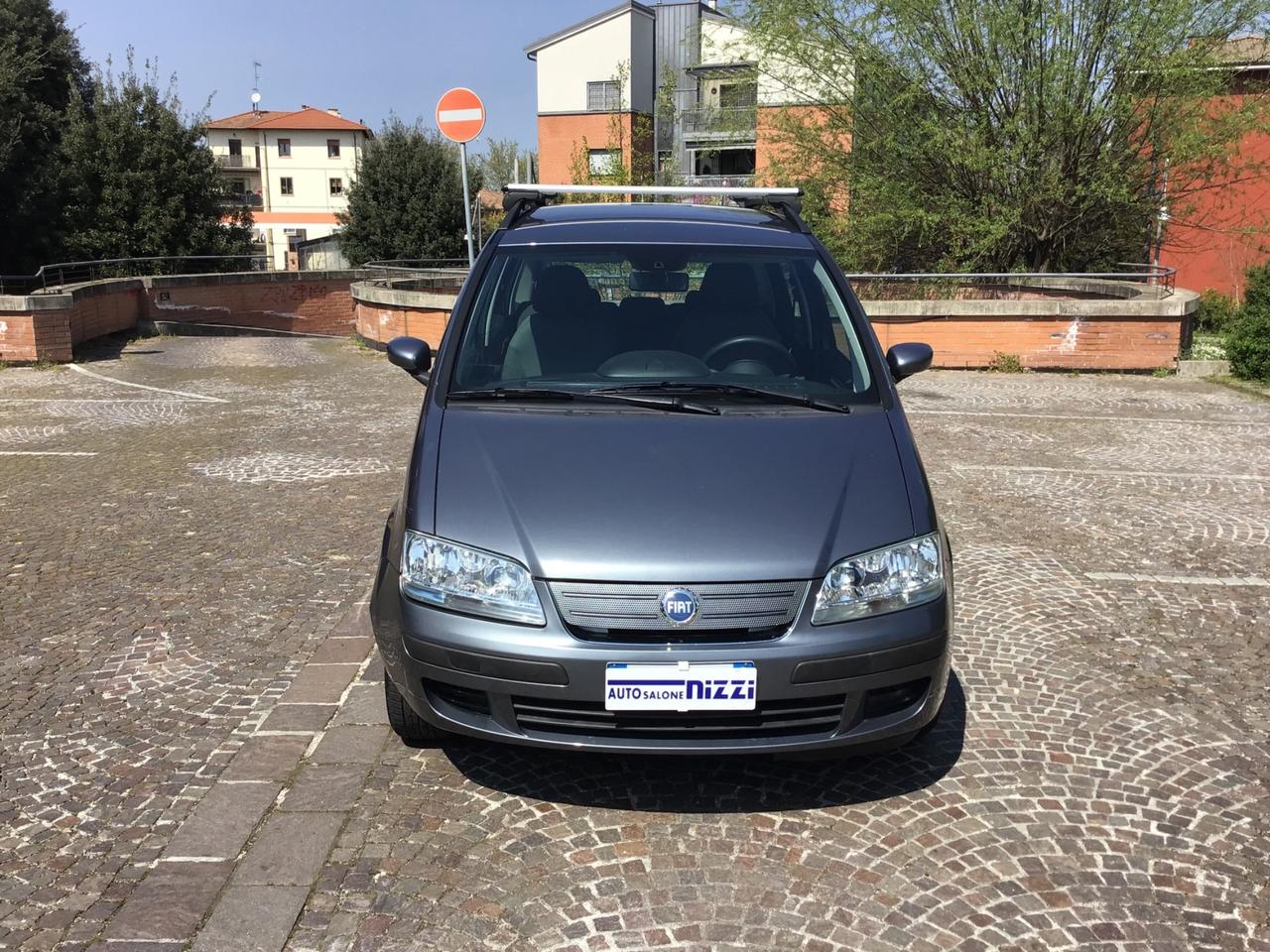 Fiat Idea 1.2 16V BlackLabel