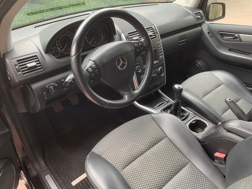 Mercedes-benz A 160 BlueEFFICIENCY Elegance