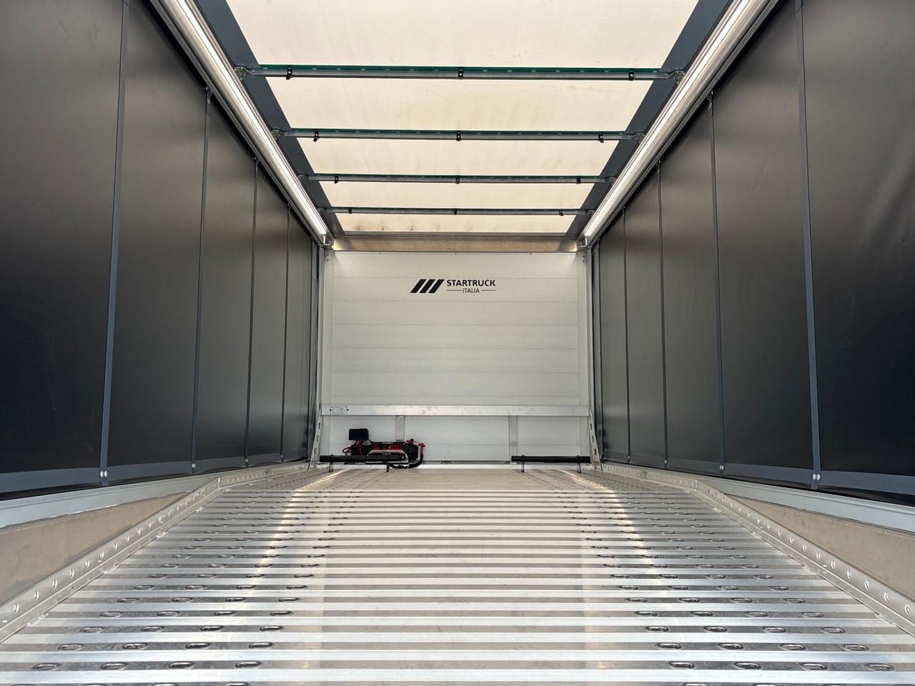 Allestimento trasporto auto coperto carroattrezzi
