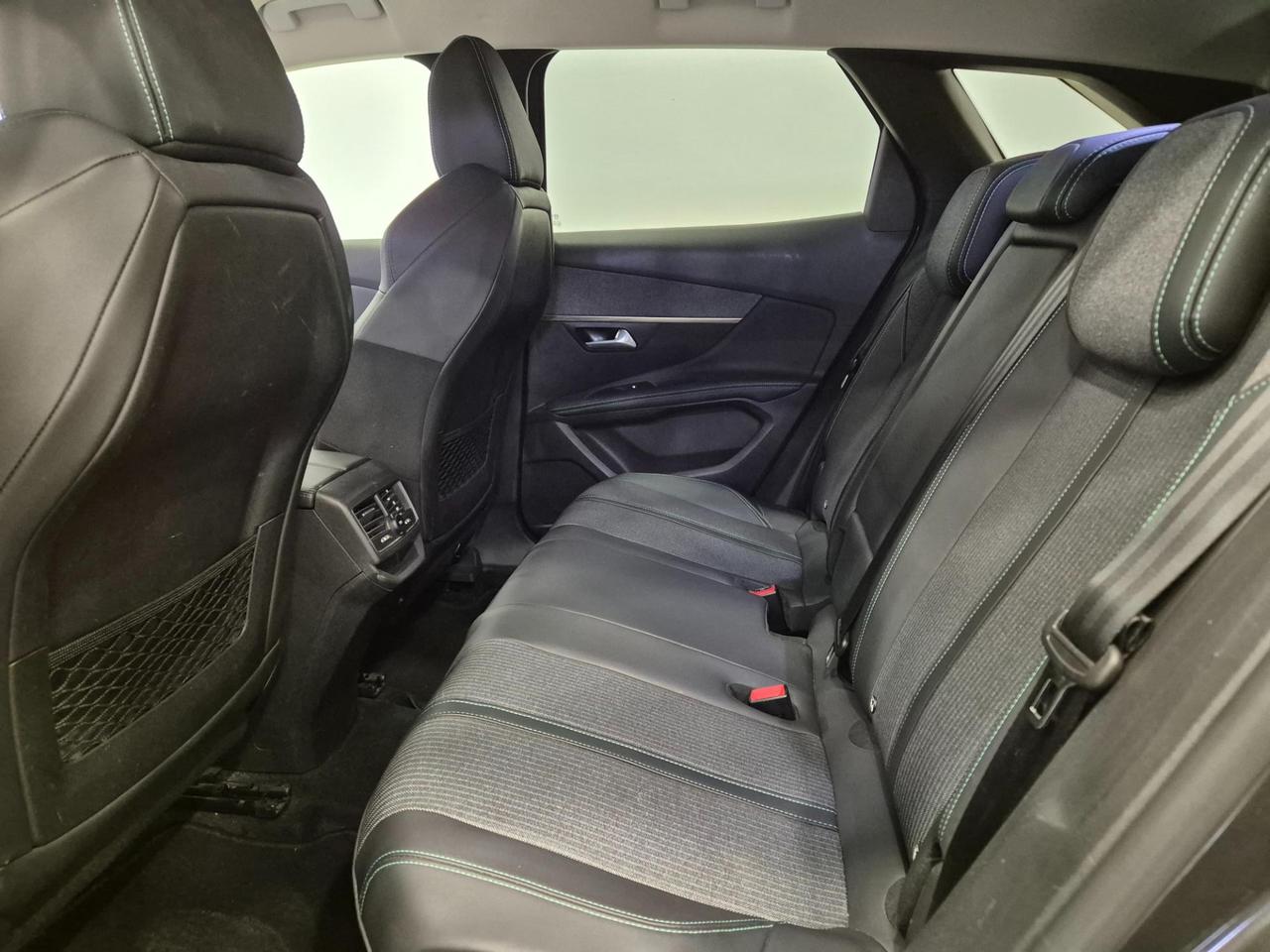 Peugeot 3008 1.5 bluehdi Allure s&s 130cv eat8 N1 - NEOPATENTATI - Cam - Carplay