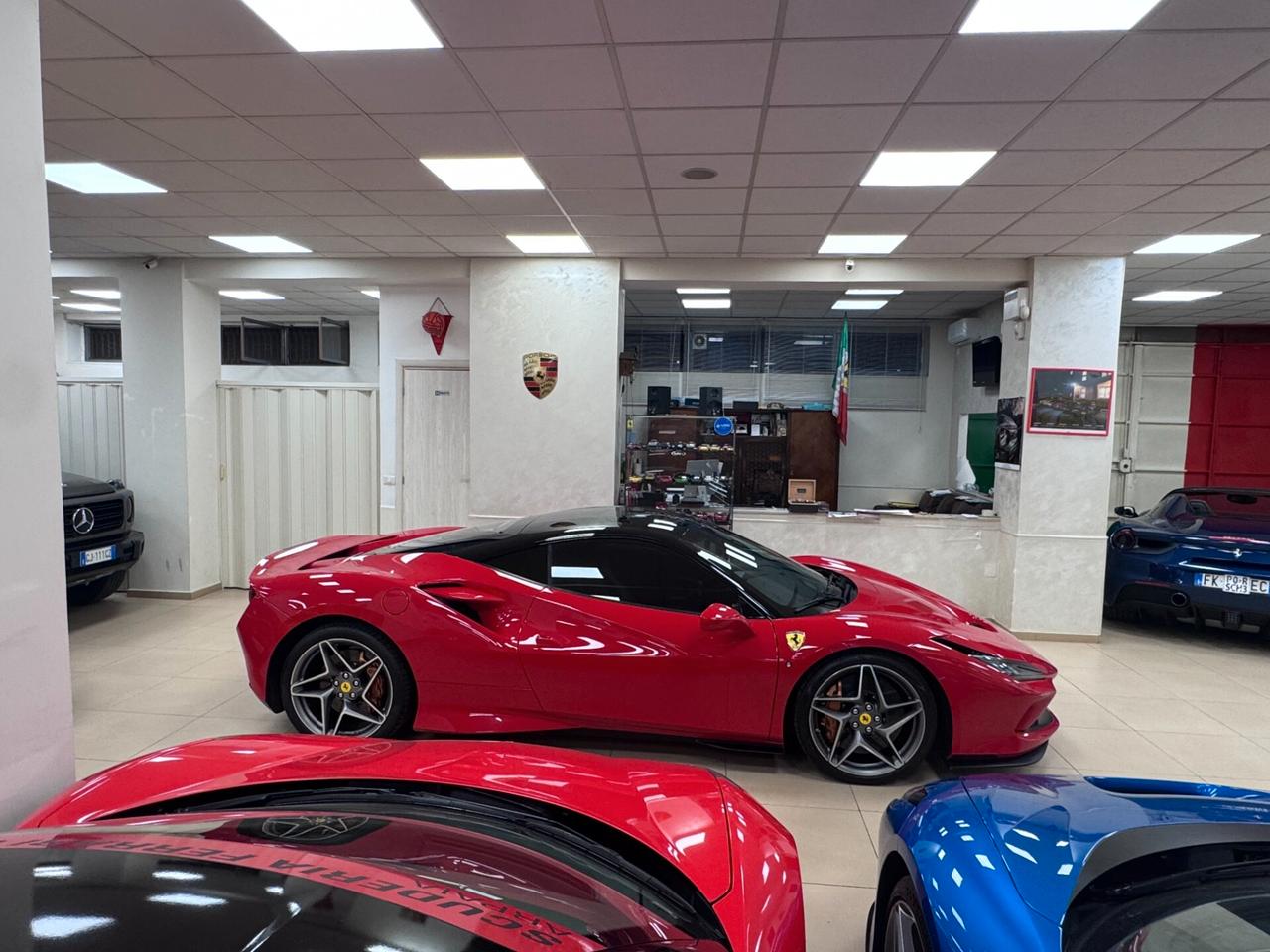 Ferrari F8 Tributo Coupe Permute auto moto barche gommoni e Rolex.