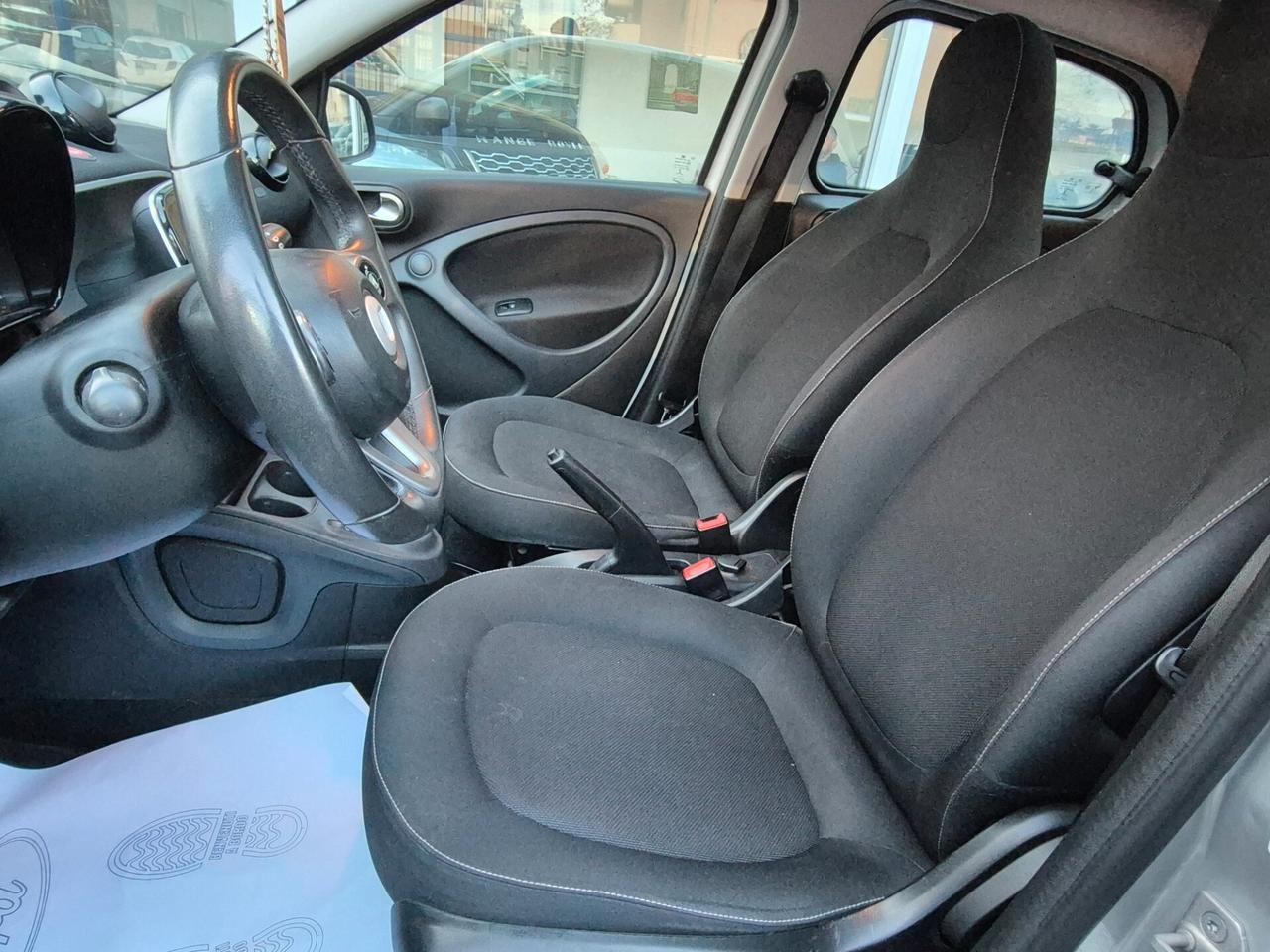 Smart ForFour 70 1.0 twinamic Youngster