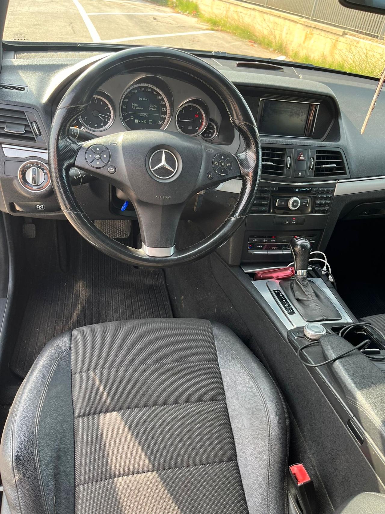 Mercedes-benz E 220 CDI Coupé BlueEFFICIENCY Avantgarde