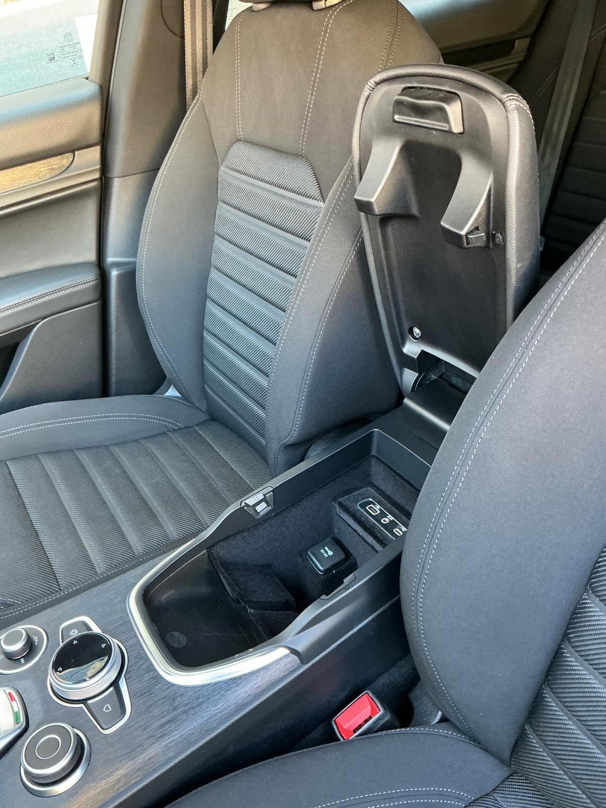 Alfa Romeo Stelvio 2.2 Turbodiesel 160 CV AT8 RWD Super Business