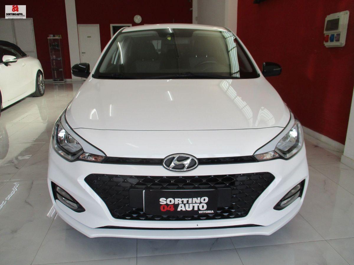 HYUNDAI i20 1.2 5p. Connectline-2020 KM60000