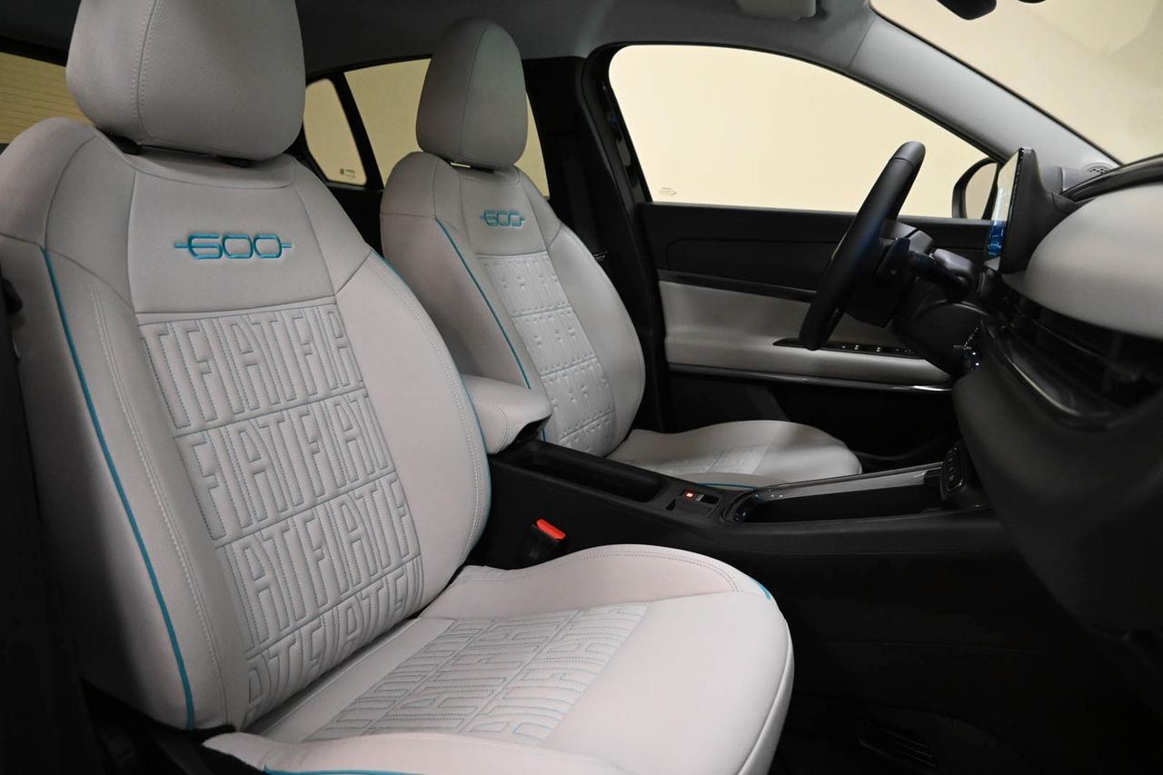 FIAT 600 (2023-->) 600 Hybrid 100 CV DCT MHEV L...