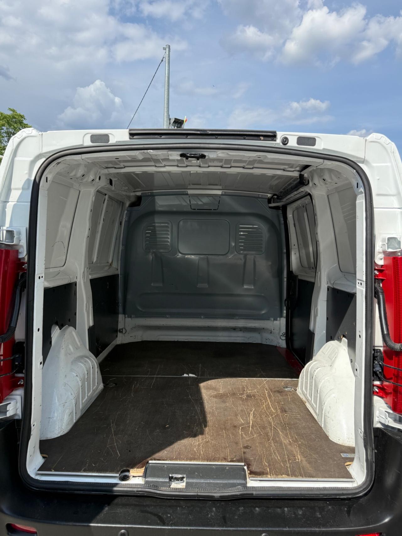 Autocarro Fiat scudo