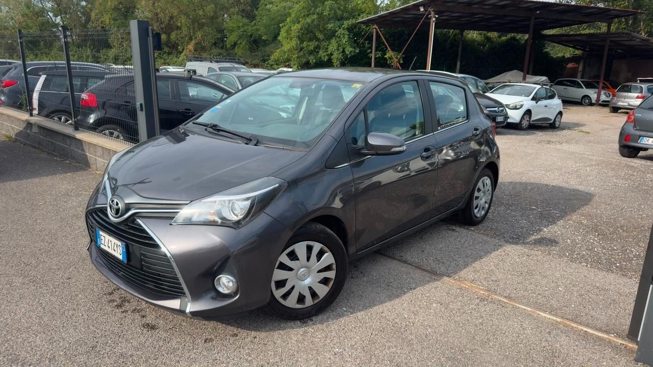 Toyota Yaris 1.0 5 porte Lounge
