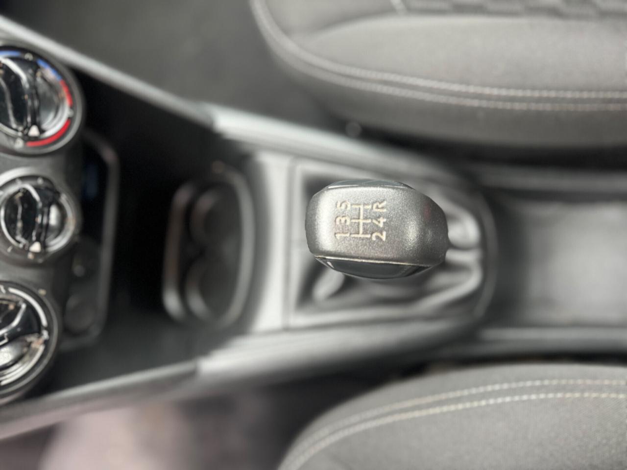 Peugeot 208 PureTech 82 5p. 2017 ok neopatentati