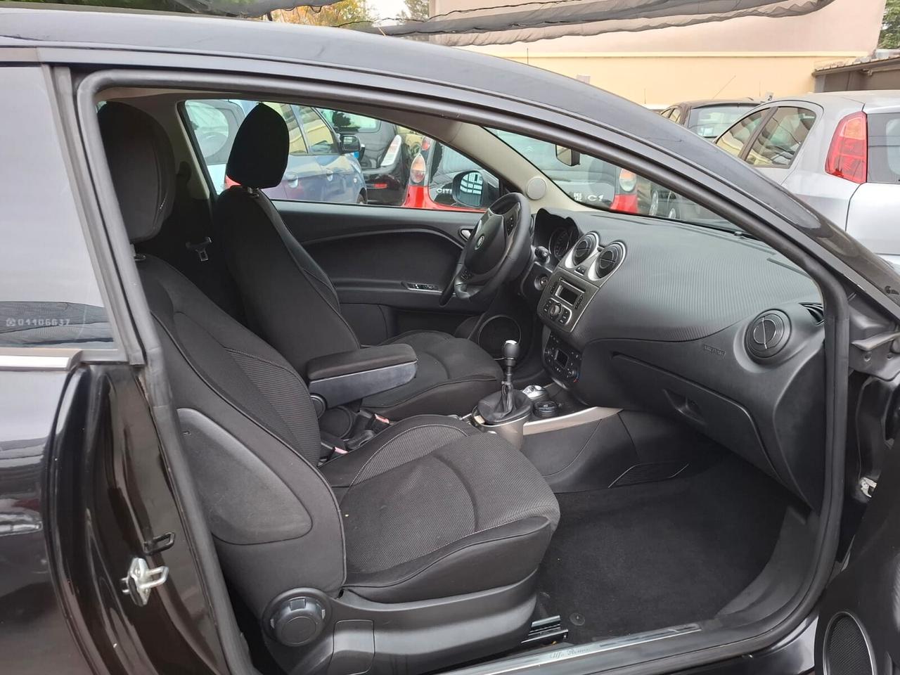 Alfa Romeo MiTo 1.4 78 CV Distinctive Sport Pack