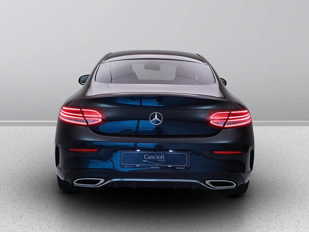 Mercedes-Benz Classe C-C205 2018 Coupe - C Coupe 220 d Premium Plus 4matic auto