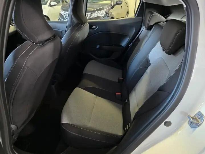 Renault Clio 1.6 full hybrid 145cv AUTOCARRO 4 posti VAN N1 km0