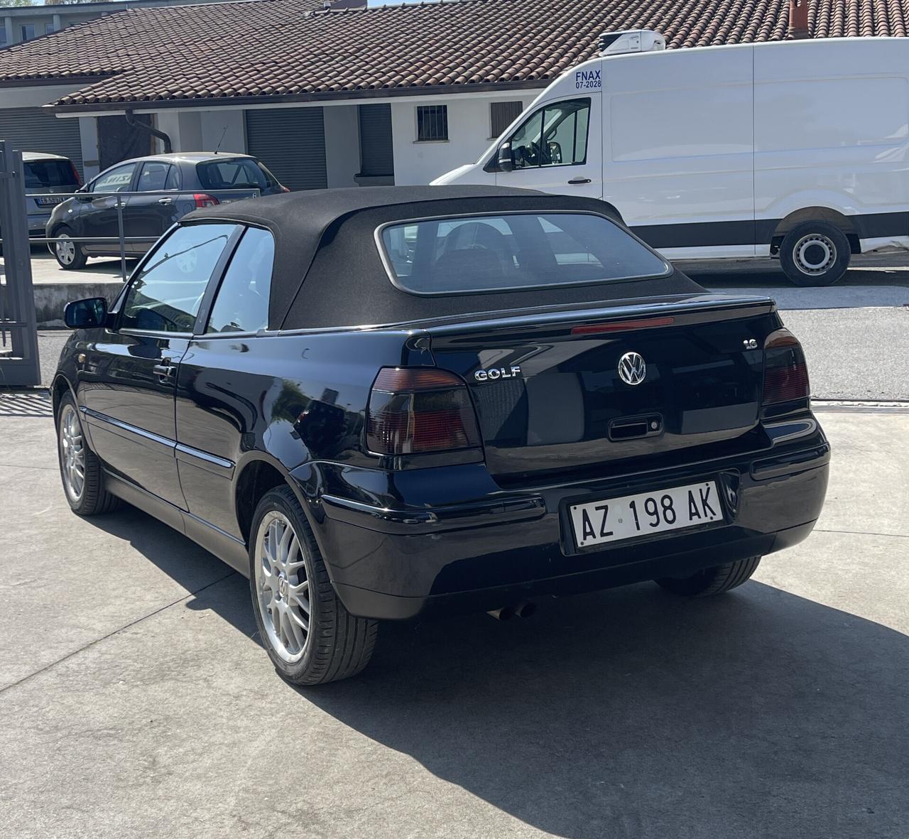 VW Golf 1600 Cabriolet 3 porte ASI - CRS