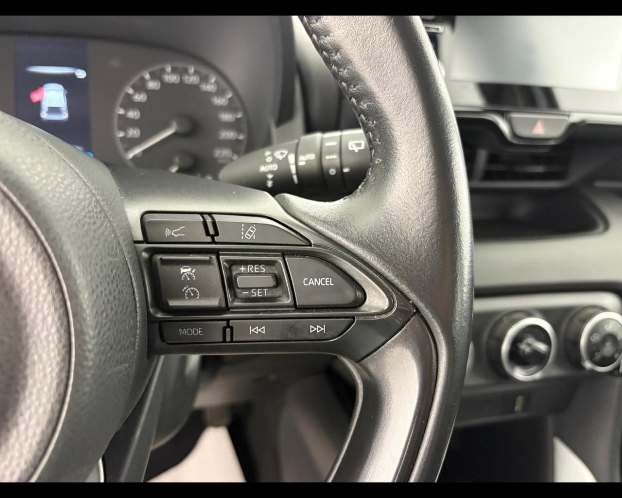 TOYOTA Yaris 1.0 Active