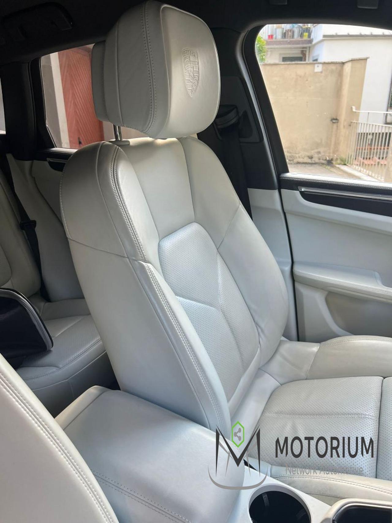 Porsche Macan 2.0 TURBO BENZINA 265CV