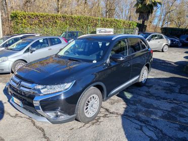 Mitsubishi Outlander 2.2 DI-D 4WD Intense 7 Posti
