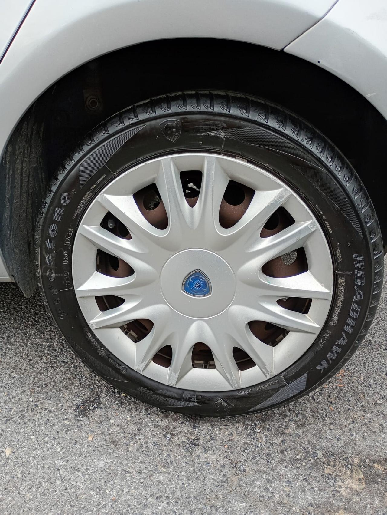 Lancia Ypsilon 1.3 MJT 16V 95 CV 5 porte S&S Gold