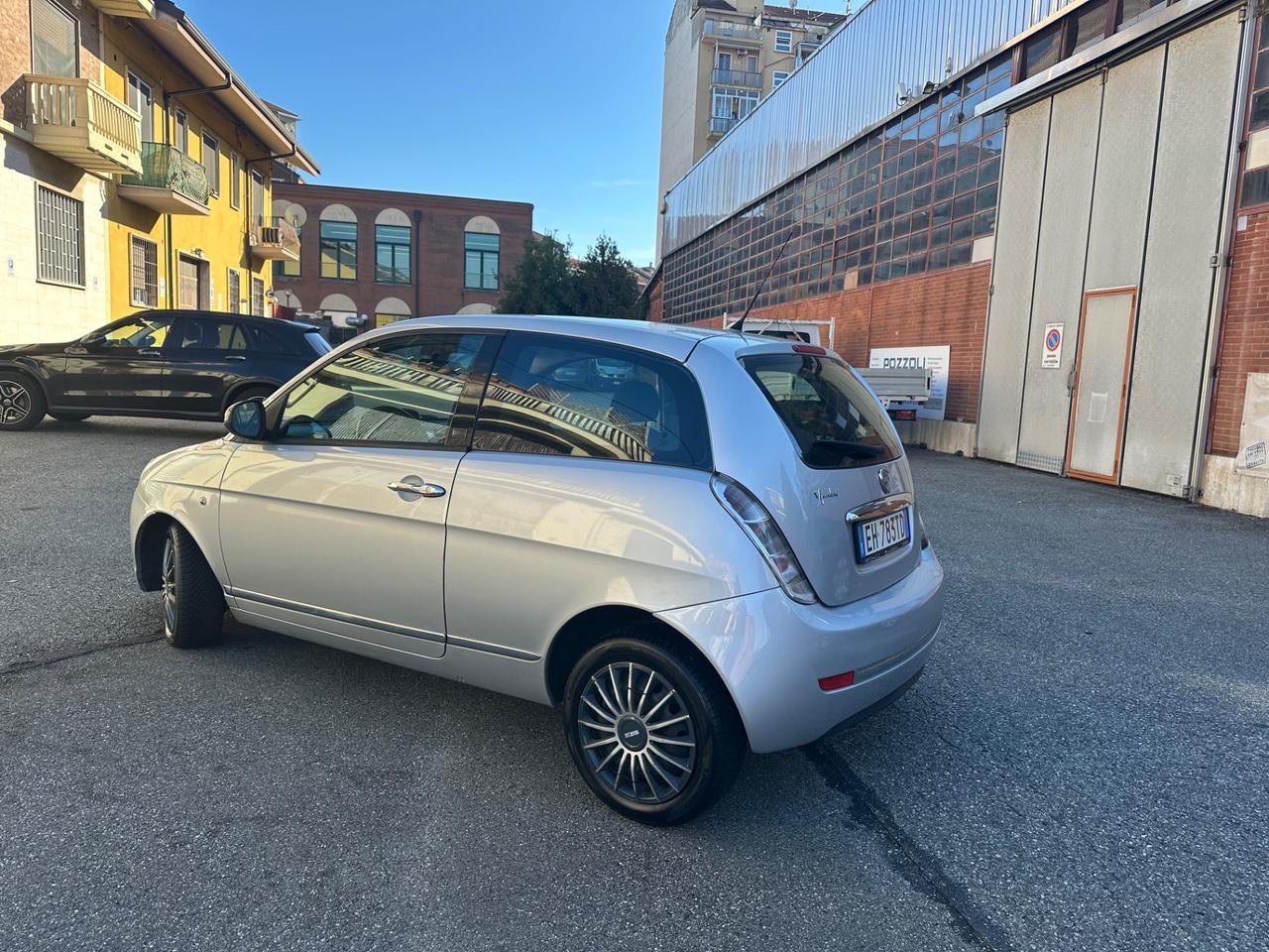 Lancia Ypsilon 1.2 69 CV pochi km clima