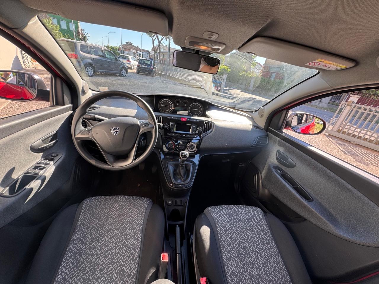 Lancia Ypsilon 1.2 69 CV 5 porte Gold