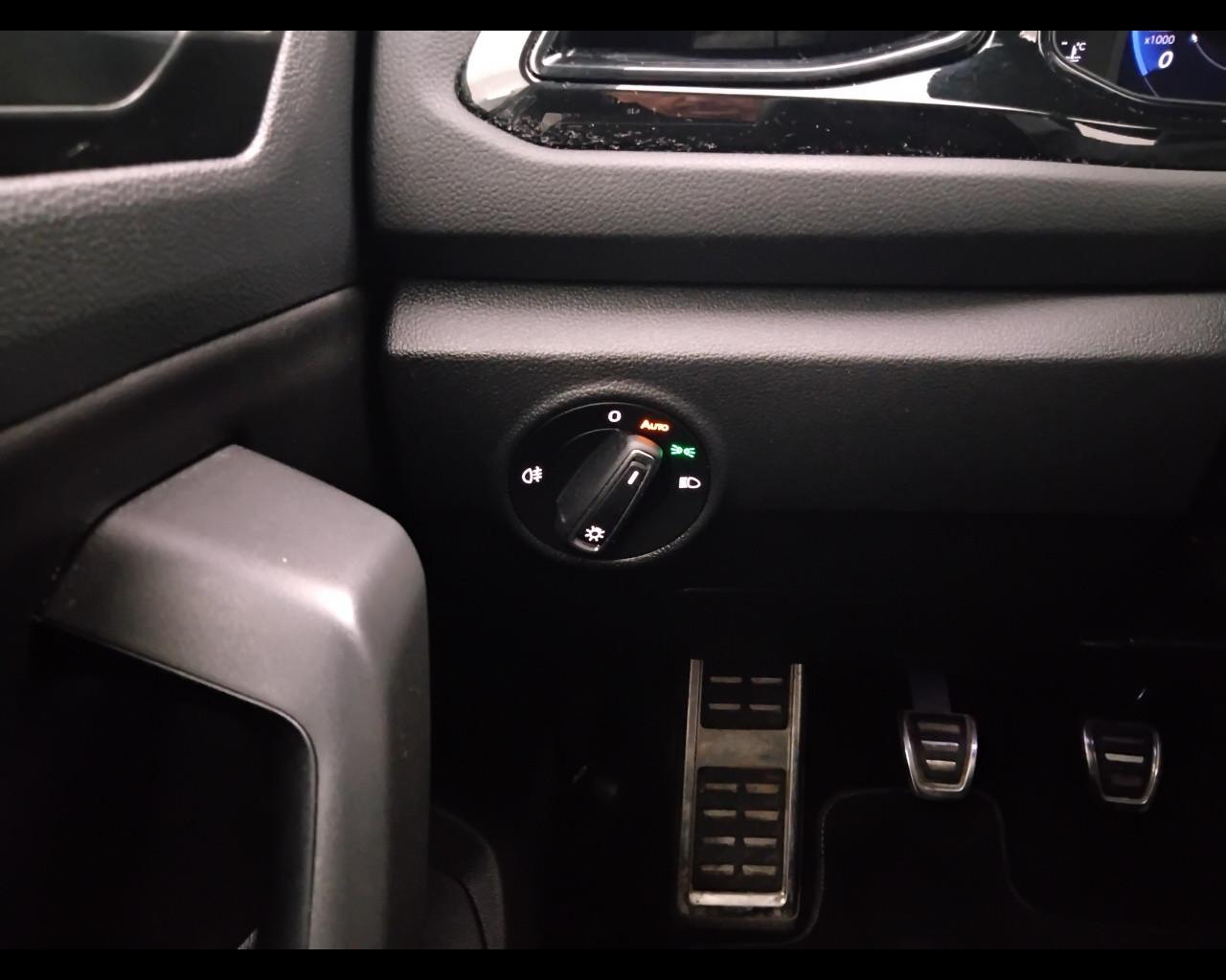 VOLKSWAGEN T-Roc I 2022 - T-Roc 2.0 tdi R-Line 115cv