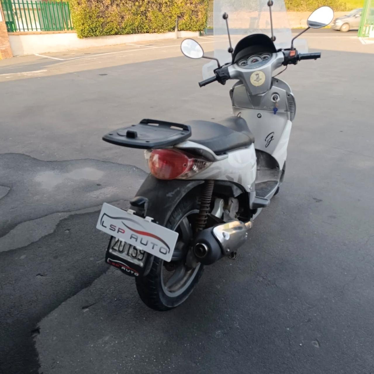 Aprilia Scarabeo 125