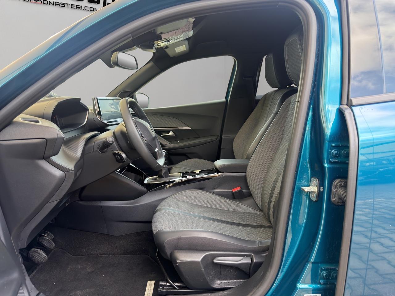 Peugeot 2008 PureTech 100 S&S Allure