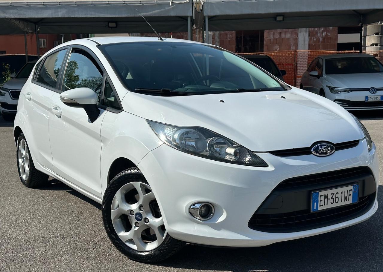 Ford Fiesta 1.4 5 porte Bz.- GPL Titanium