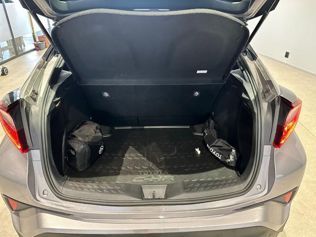 TOYOTA C-HR 1.8 Hybrid E-CVT Active