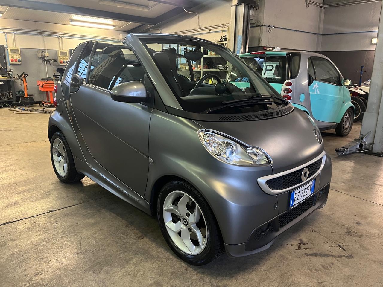 Smart ForTwo 1000 52 kW MHD cabrio pulse