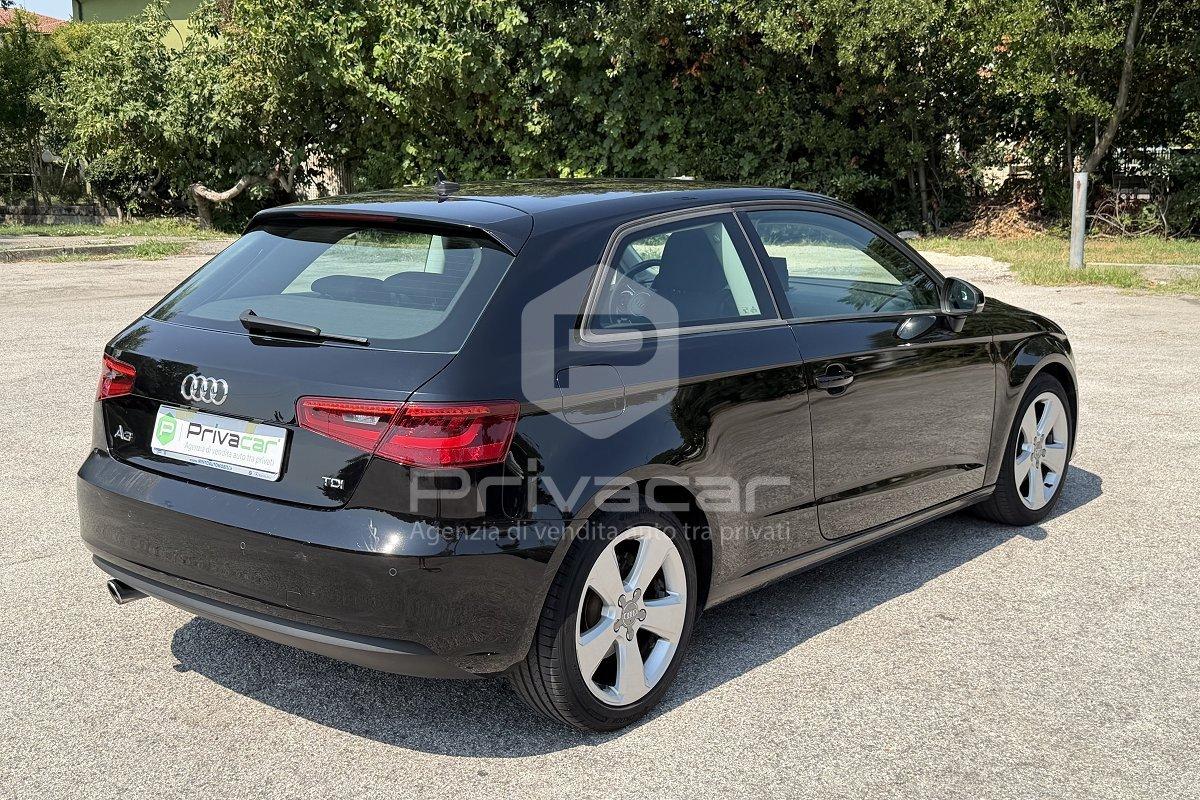 AUDI A3 1.6 TDI clean diesel Ambition