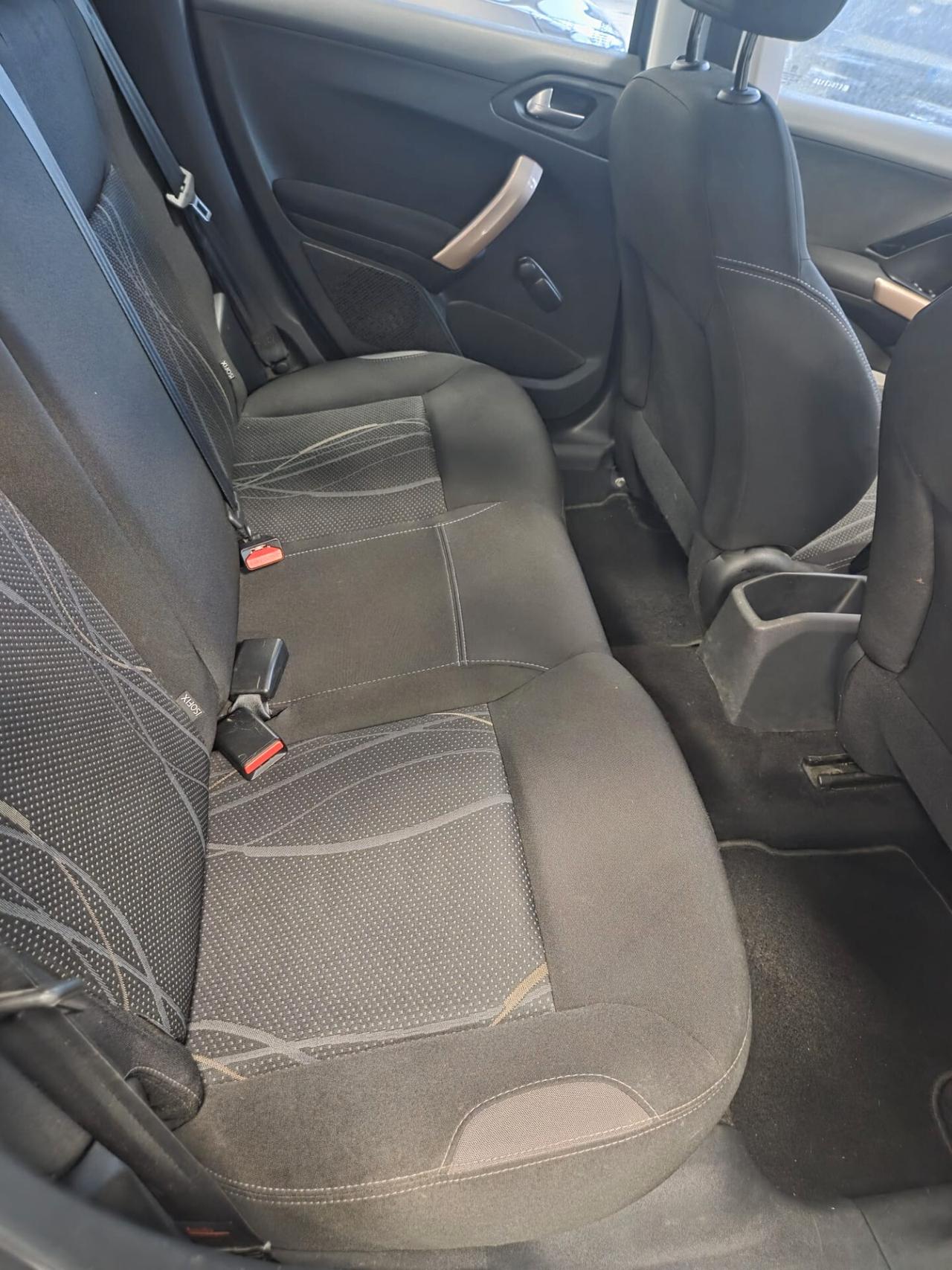 Peugeot 208 5 porte Allure - 2014