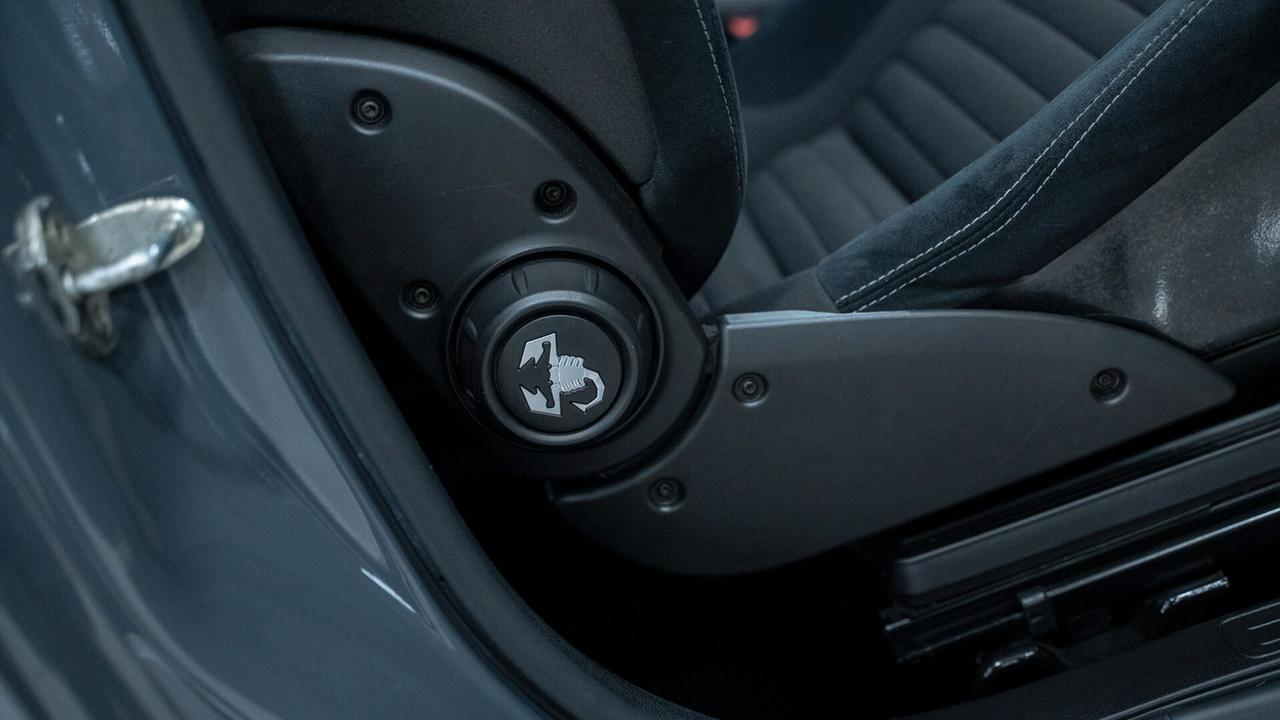 Abarth 595 Competizione 1.4 T JET 180 CV SABELT BREMBO XENO NAVI FULL OPTI