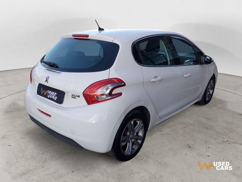 Peugeot 208 208