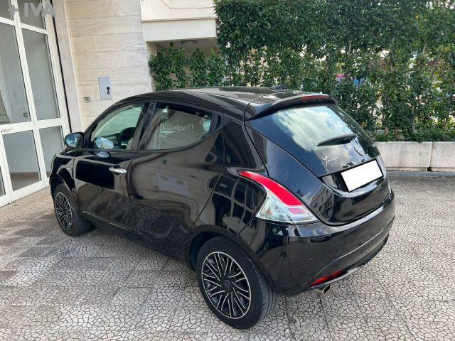 LANCIA Ypsilon 1.0 S&S Hybrid Gold