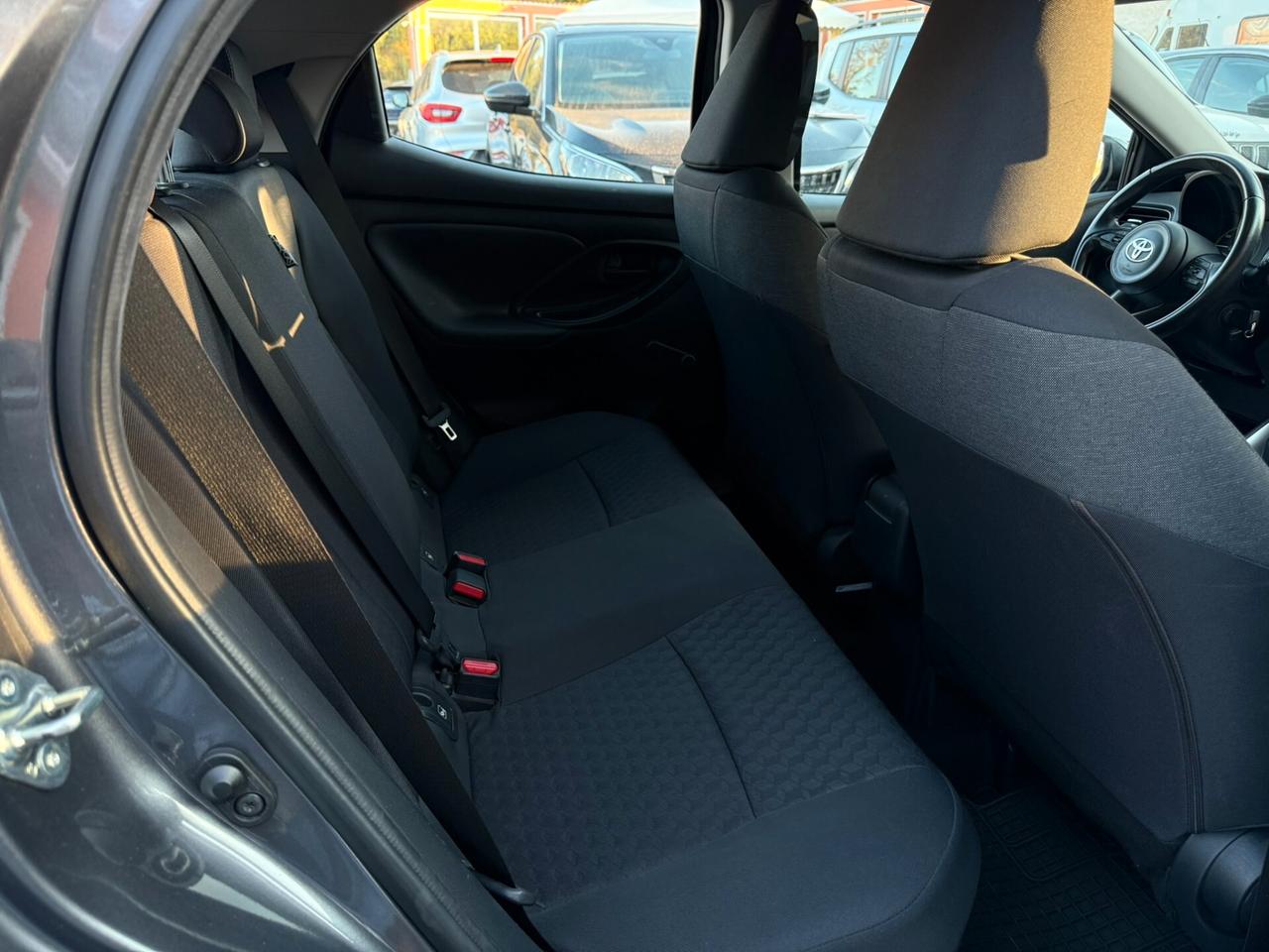 Toyota Yaris 1.5 Hybrid 92CV Business - 2022