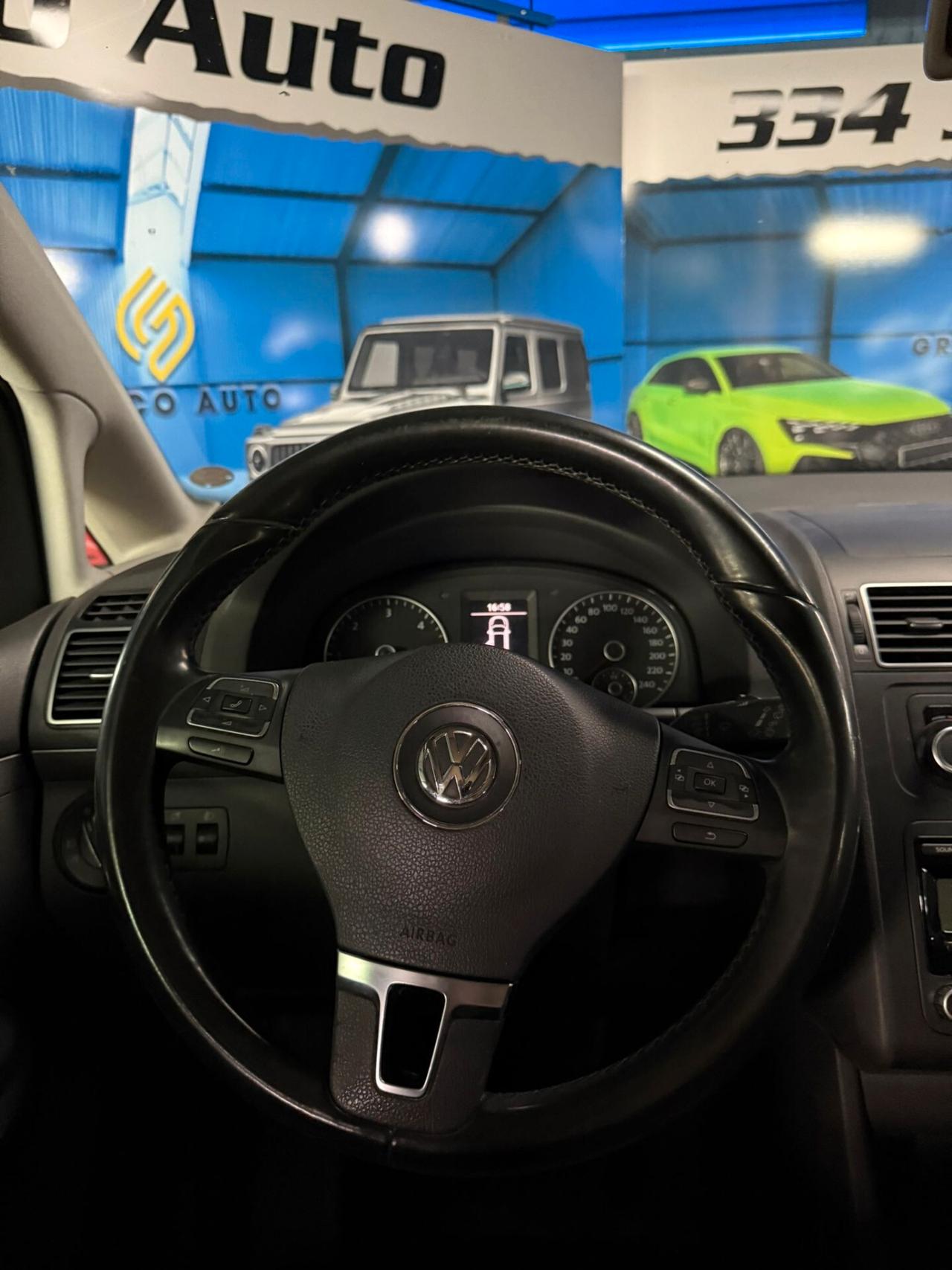 TOURAN 1.6CC 7 POSTI SUPER PREZZO
