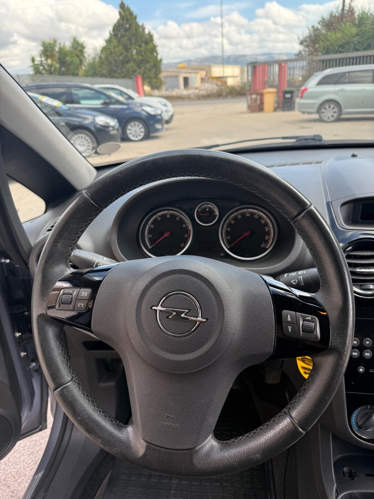 Opel Corsa 1.2 80CV 5 porte GPL-TECH Edition