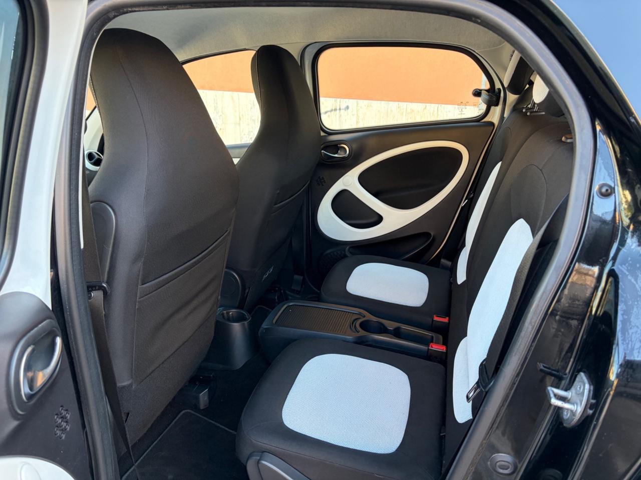 Smart ForFour 1.0 passion unico proprietario !!!